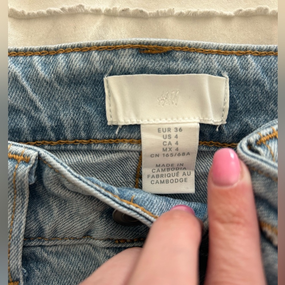 H&M jeans size 36 US 4 Boot cut / cropped.